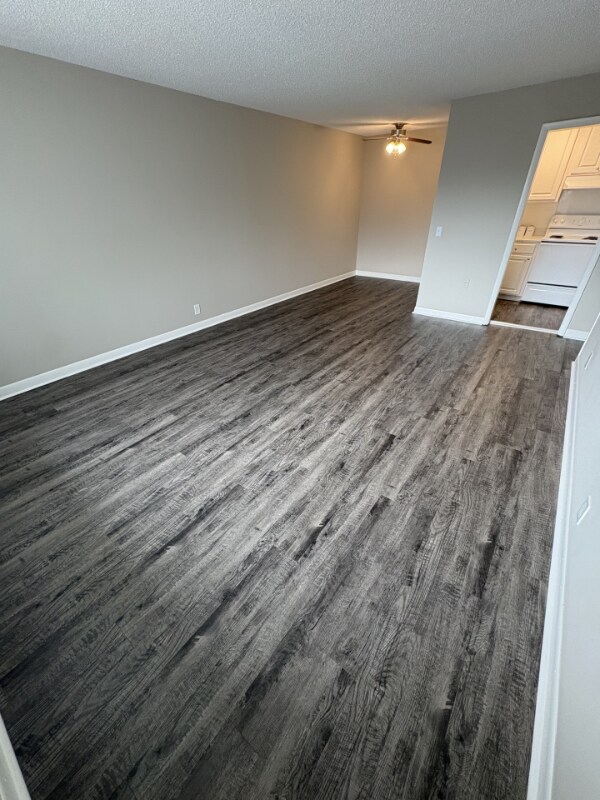 Foto del edificio - 1005 Hickory Hill Ln
