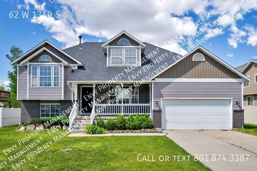 Primary Photo - $500 OFF YOUR FIRST MONTH! Amazing 4 Bed -...