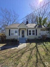 Building Photo - 3202 Wood Ave