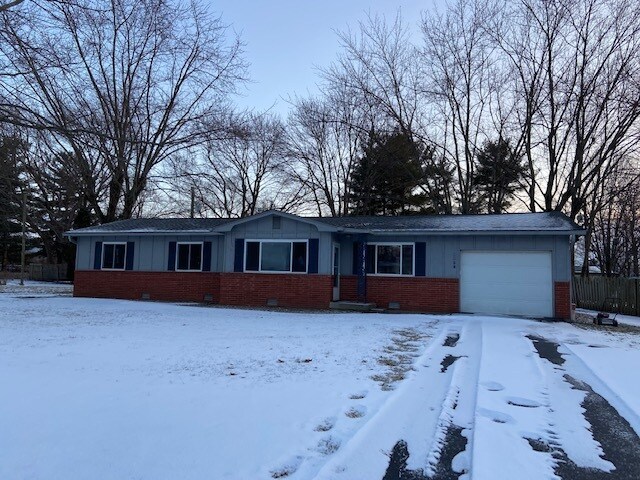 Primary Photo - 8833 E 121st St
