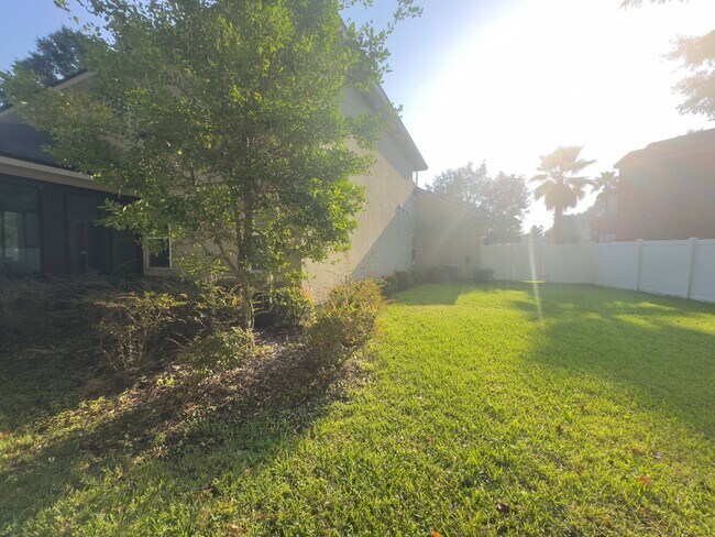 Foto del edificio - 15 Hunters Hollow Ct