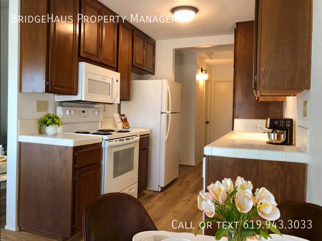 Building Photo - Newly upgraded, large 1B/1BA second-story ...