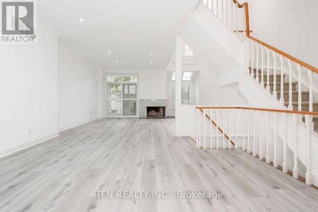 Building Photo - 38-TH38 Earl St
