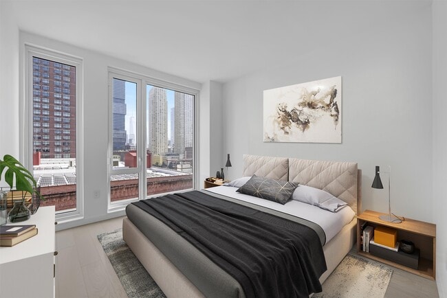 Building Photo - 144 1st St