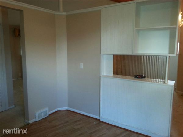 Foto del edificio - 14511 Bishop St