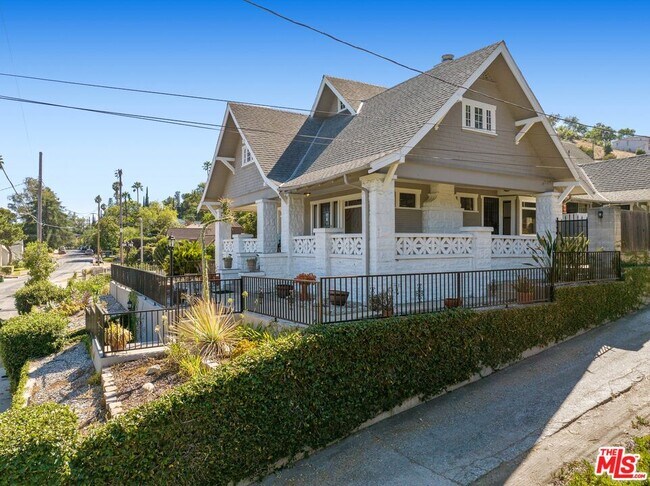 Foto del edificio - 4935 College View Ave