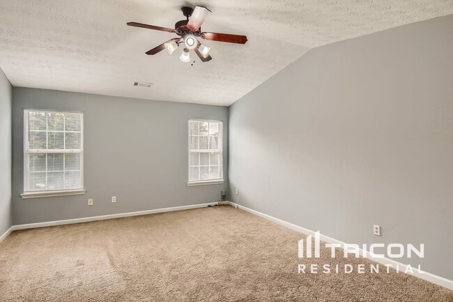 Foto del edificio - 1740 Formosa Ln