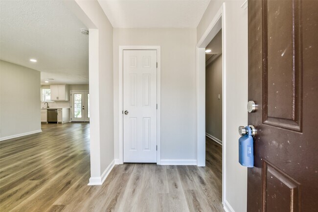 Foto del edificio - 515 Bellmar Ln