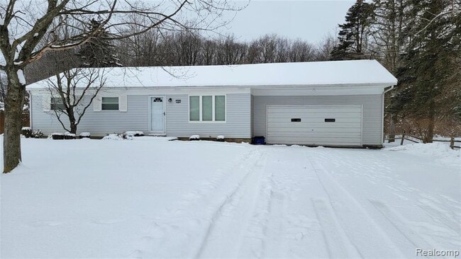 Building Photo - 3480 Fieldview Ave