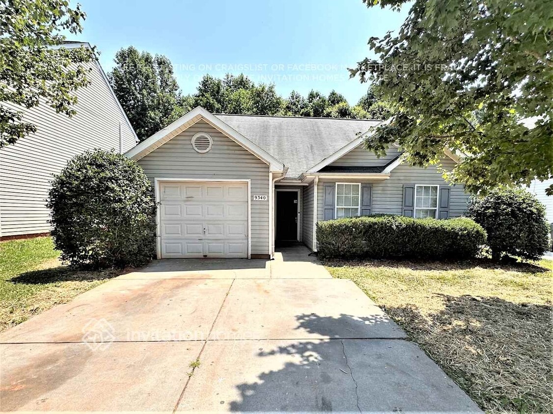 Foto principal - 9340 Dewey Dr