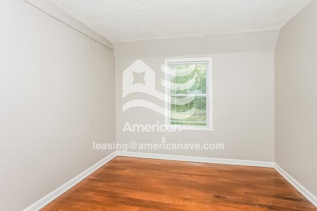 Foto del edificio - 3406 Seneca Ave