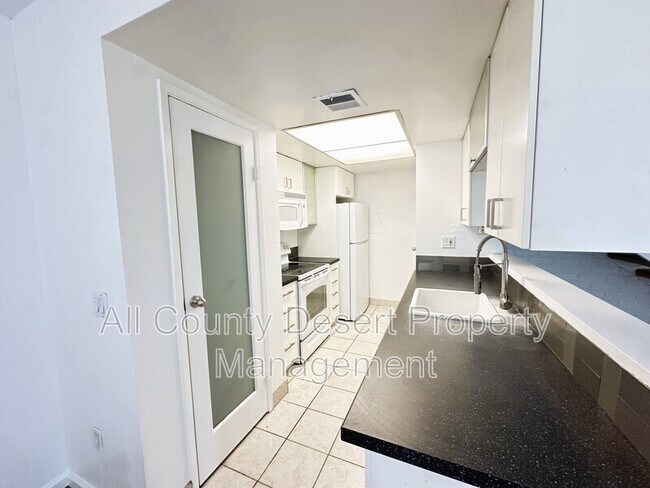 Foto del edificio - 72631 Thrush Rd