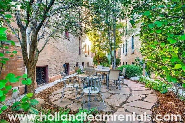Foto del edificio - Uptown Capitol Hill - Secure Historic Building with Modern Updates!