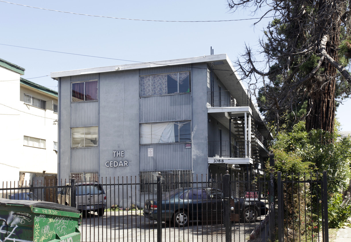 Primary Photo - The Cedar Apartments
