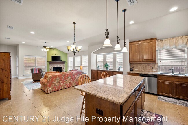 Building Photo - 4 br, 3 bath House - 4309 Poppy Drive