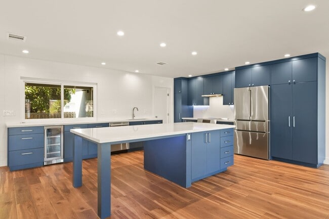 Foto del edificio - Freshly Remodeled Home Near Lake Murray & Mission Trails