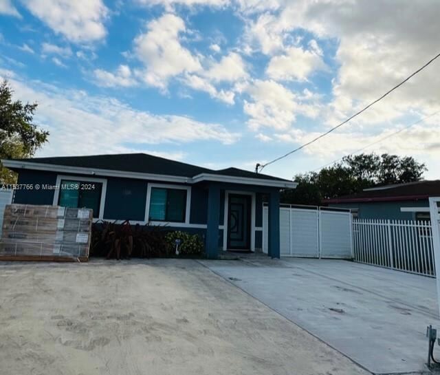 Building Photo - 3220 NW 50th St