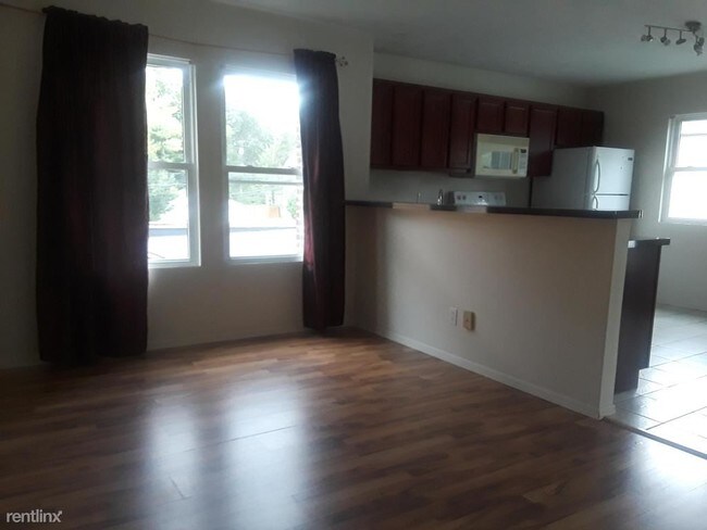 Foto del edificio - 3688 Silsby Rd