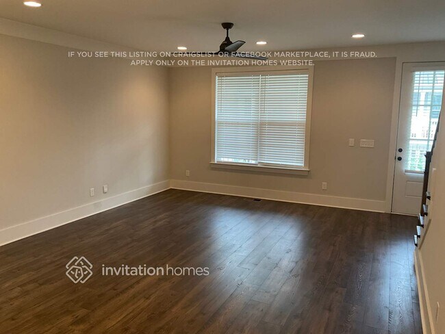 Foto del edificio - 242 Founders Ln