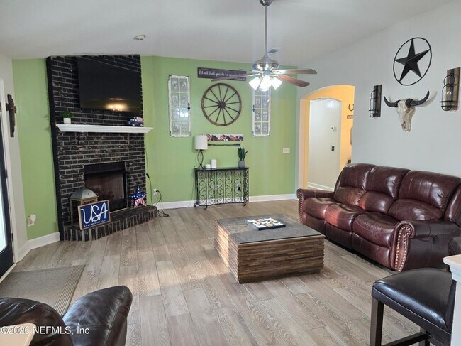 Foto del edificio - 906 County Rd 217