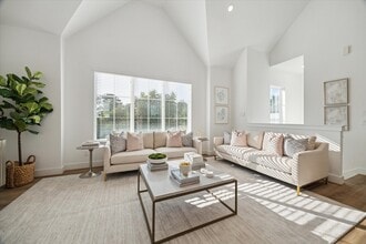 Building Photo - 845 Elkhart St