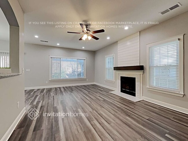 Foto del edificio - 13725 Hastings Farm Rd