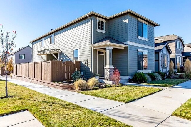 Building Photo - **Coming Soon - Unfurnished** Modern Livin...
