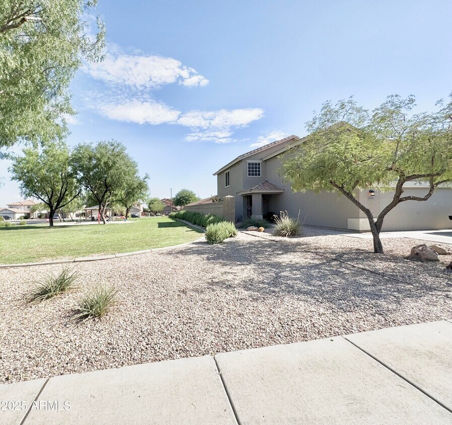 Primary Photo - 22815 W Cantilever St