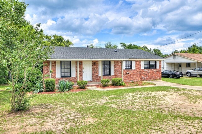 Building Photo - 2701 Deen Ave