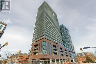 Building Photo - 2075 Lakeshore Rd.