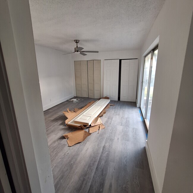 Foto del edificio - 7344 SW 8th Ct