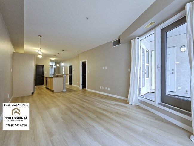 Photo du bâtiment - 10503 98 Ave NW