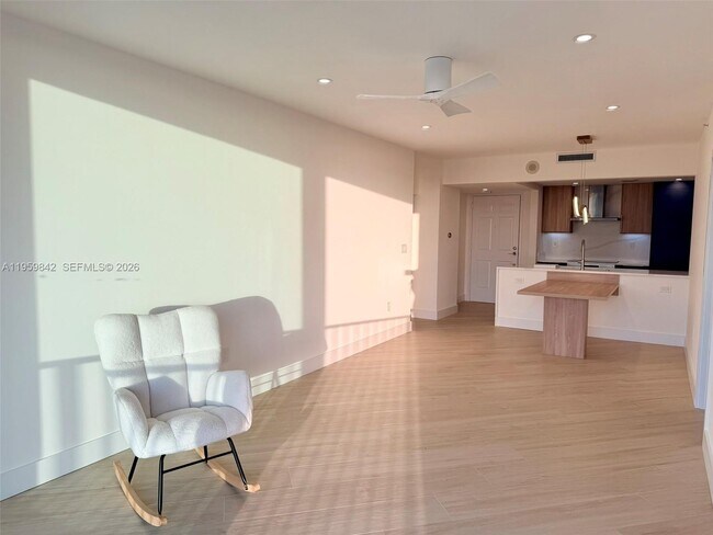 Foto del edificio - 3020 NE 32nd Ave