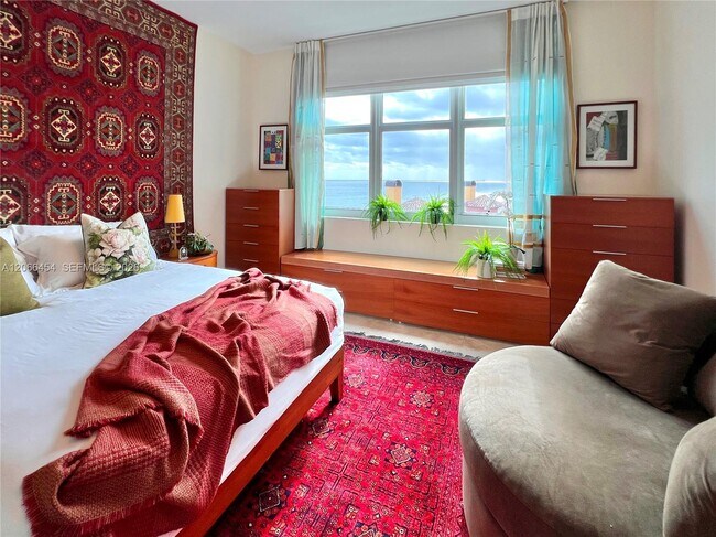 Foto del edificio - 2110 N Ocean Blvd