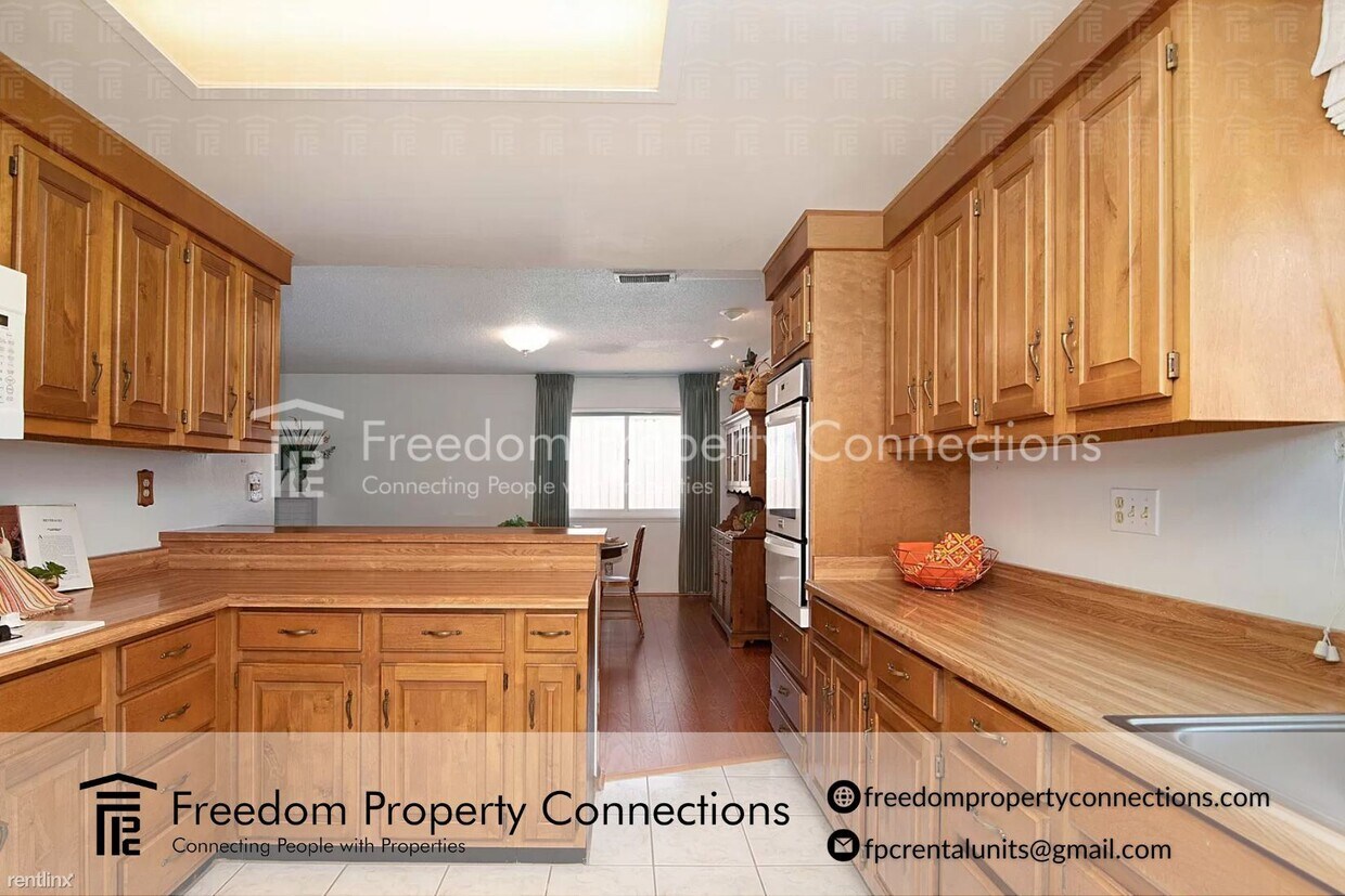3 br, 1 bath Duplex - 253 Orion Avenue Ma... - 3 br, 1 bath Duplex - 253 Orion Avenue  Ma...