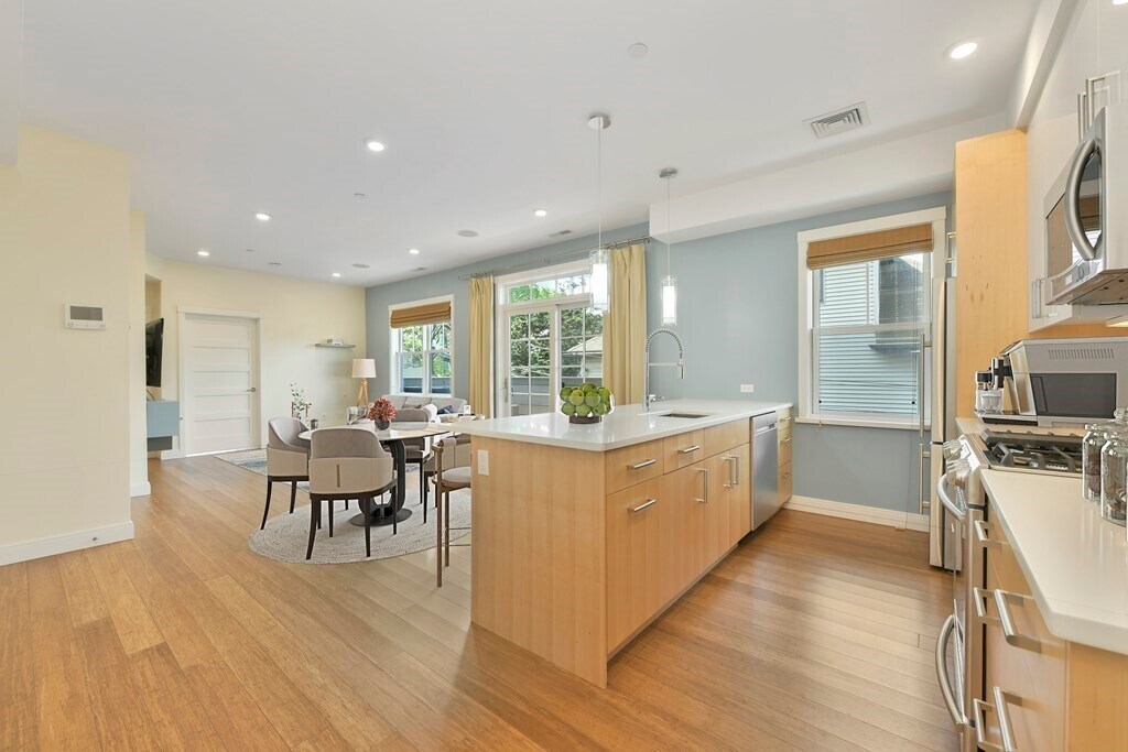 Foto principal - 285 Highland Ave