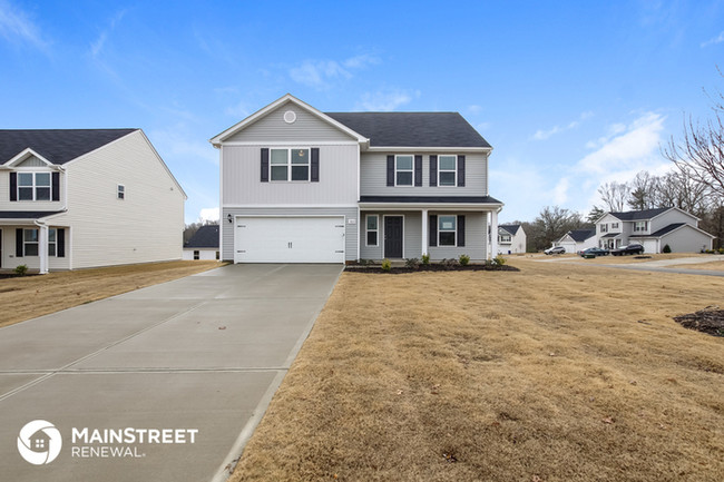 Building Photo - 303 Iron Horse Ln
