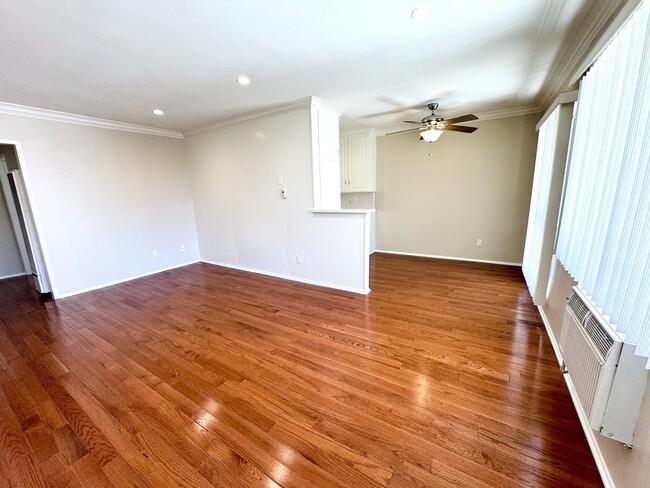 Foto del edificio - 2714 W Clark Ave
