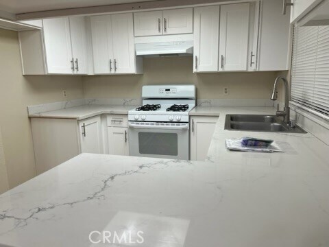 Foto del edificio - 328 N Monterey St