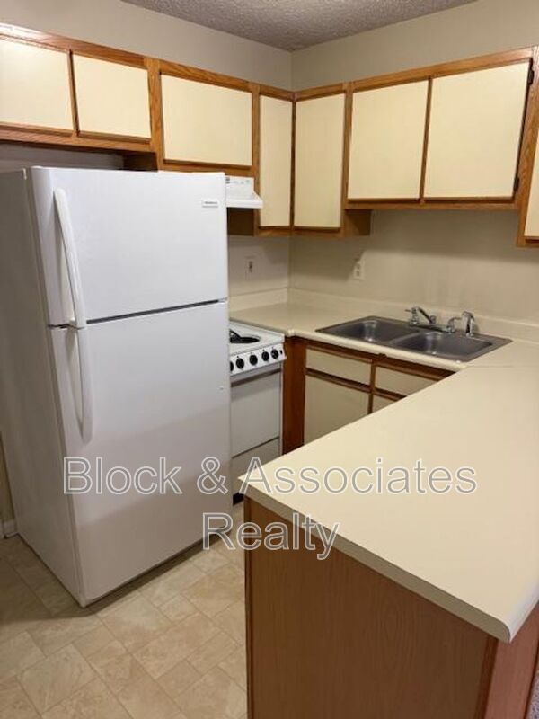 Foto del edificio - 119 Reece Ct