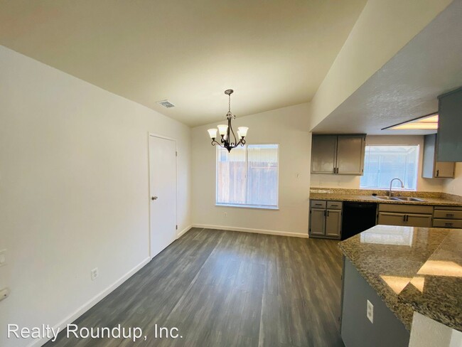 Building Photo - 3 br, 2 bath House - 1310 Rice Ln