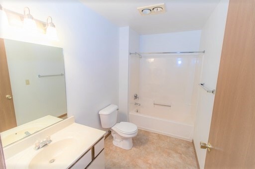 Building Photo - Stoneridge Apartments