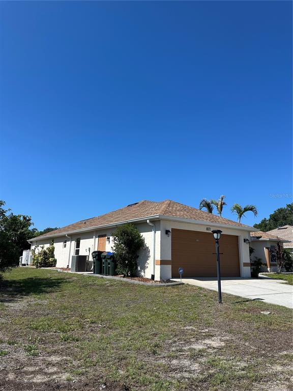 Foto del edificio - 8171 Rocliff Ave