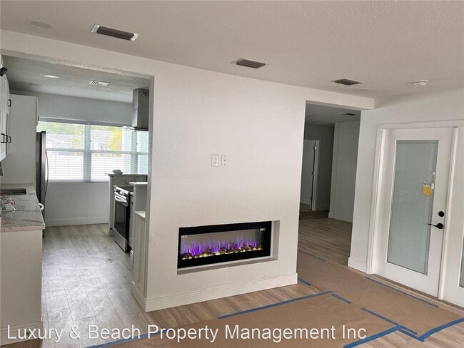 Building Photo - 4 br, 2 bath House - 255 37TH Street N