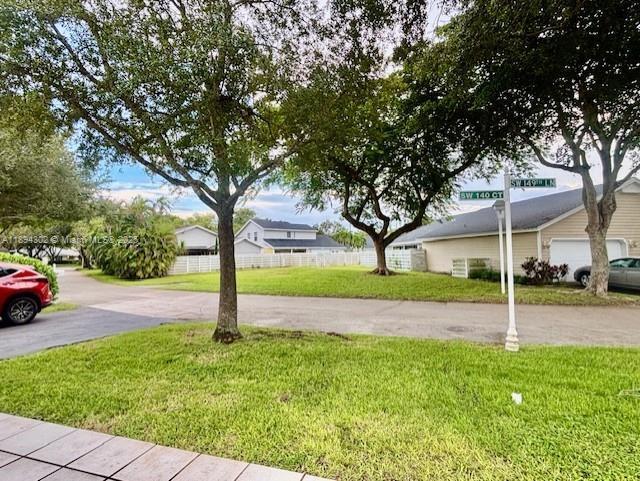 Foto principal - 14911 SW 140th Ct