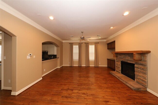 Foto del edificio - 10022 Holly Chase Dr