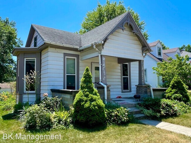 Foto del edificio - 3 br, 1 bath House - 321 Lawn Ave