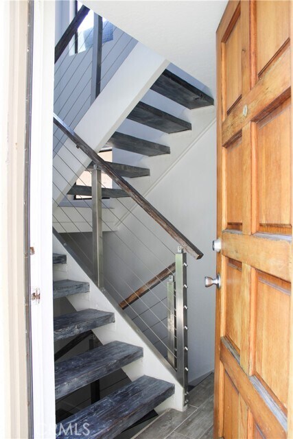 Building Photo - 960 1st St