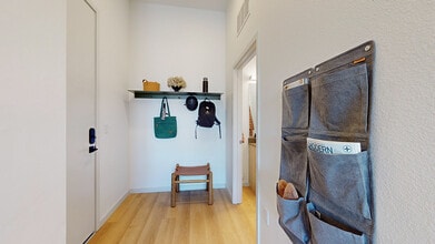 Studio/1BA Catalyst - Iota Fox Station