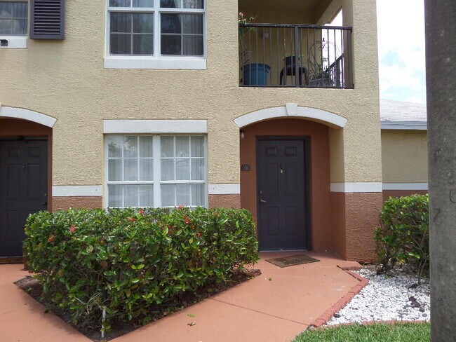 Building Photo - 10294 Fox Trail Rd S